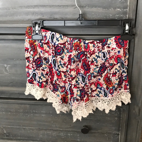 Ruffled Shorts! - Picture 2 of 2